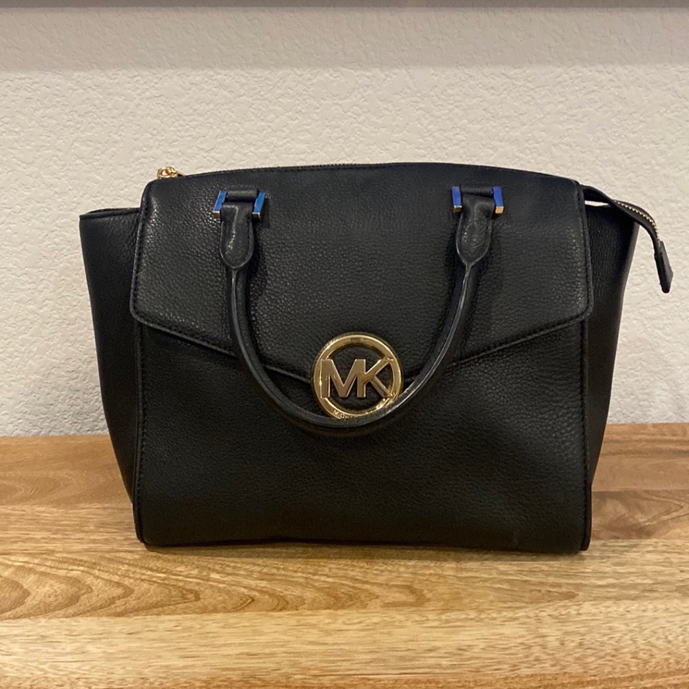 Michael kors structured sachel/ crossbody